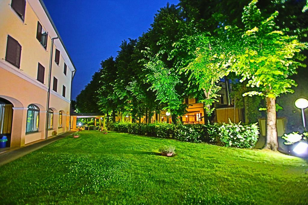 Hotel Le Ville Modena Eksteriør bilde