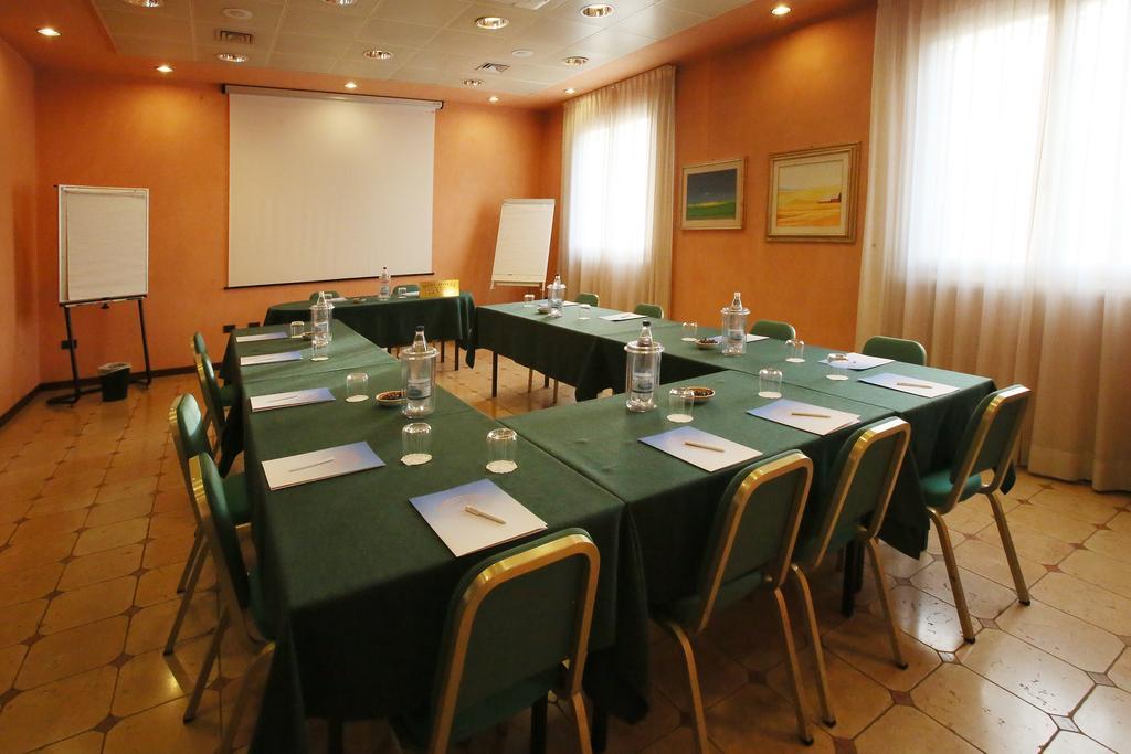 Hotel Le Ville Modena Eksteriør bilde