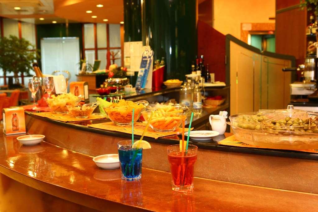 Hotel Le Ville Modena Restaurant bilde